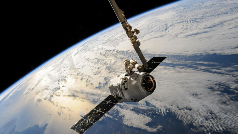USA-space-force-life-in-space-canva
