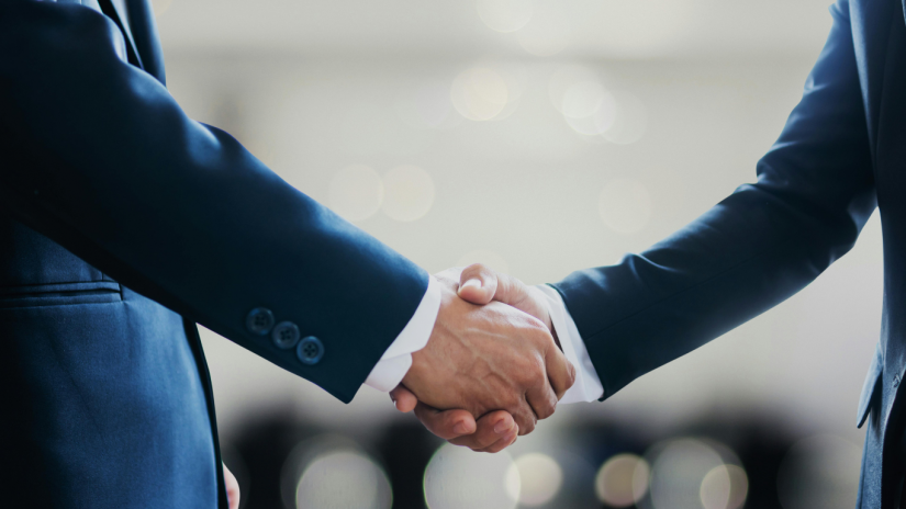 shaking-hands-canva